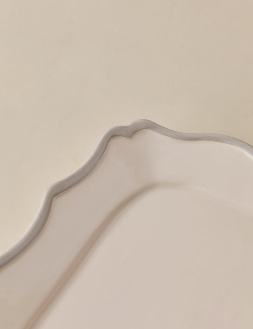 #color:silvia-in-gray #style::rectangular-tray