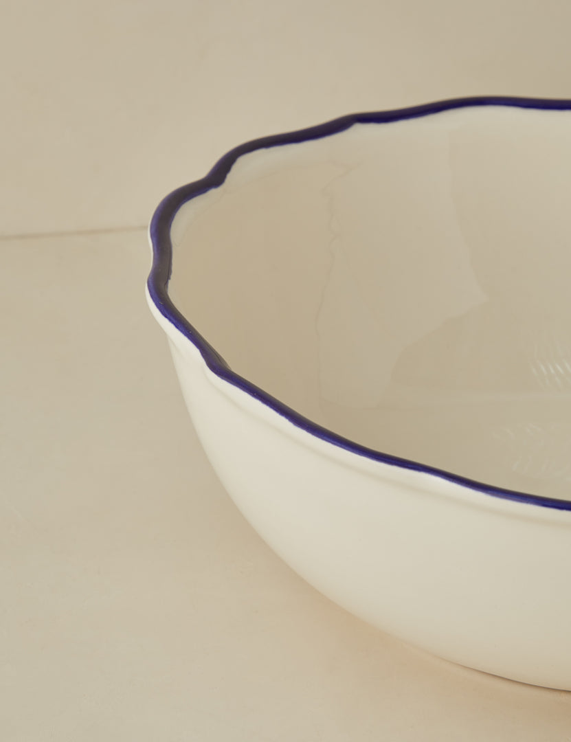 #color::jane-in-blue #style::serving-bowl