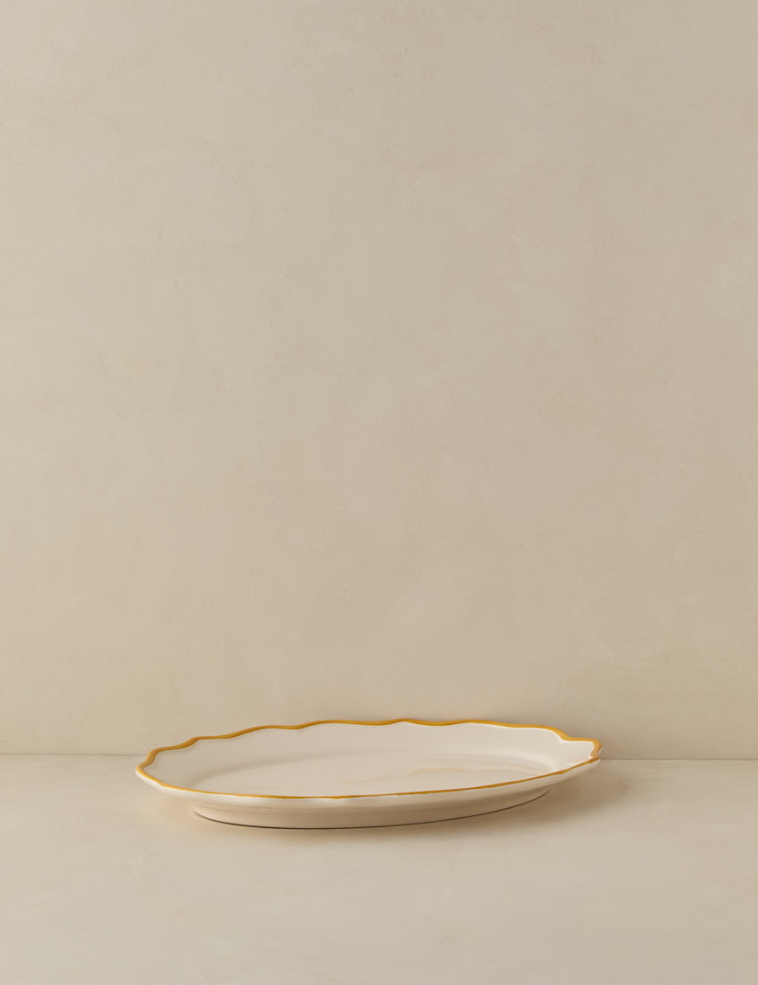 #color::giovanna-in-yellow #style::oval-platter