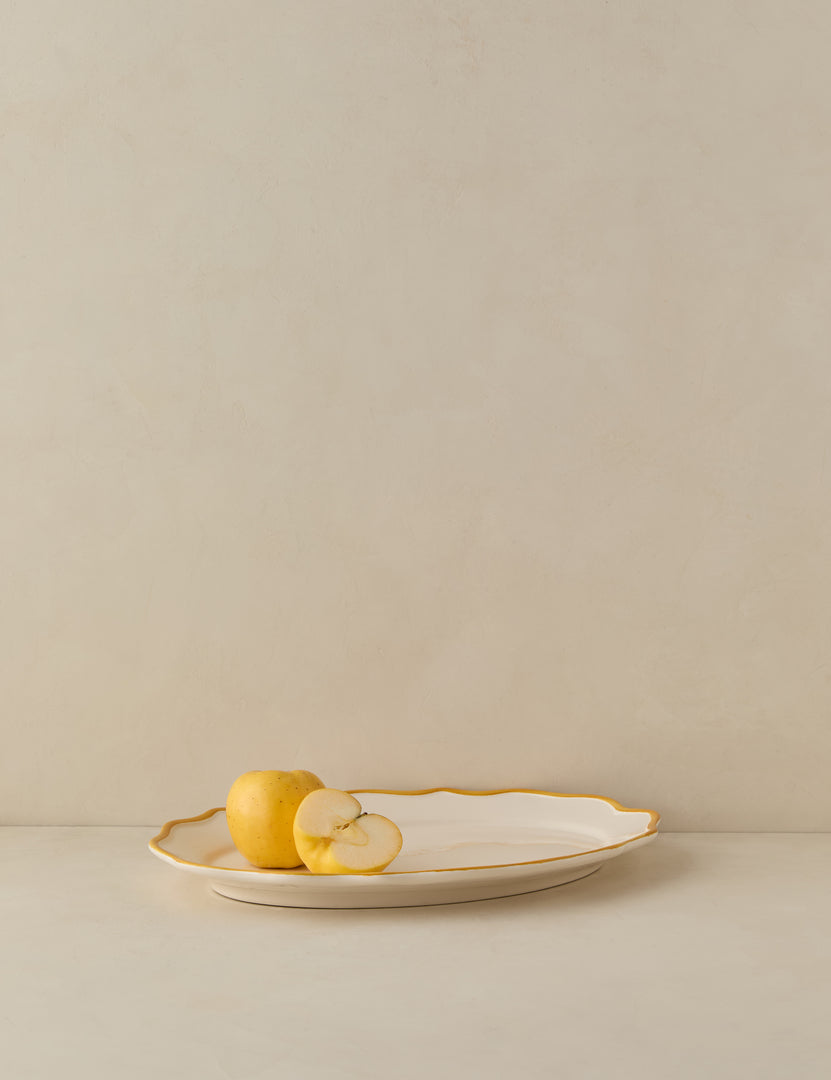 #color::giovanna-in-yellow #style::oval-platter