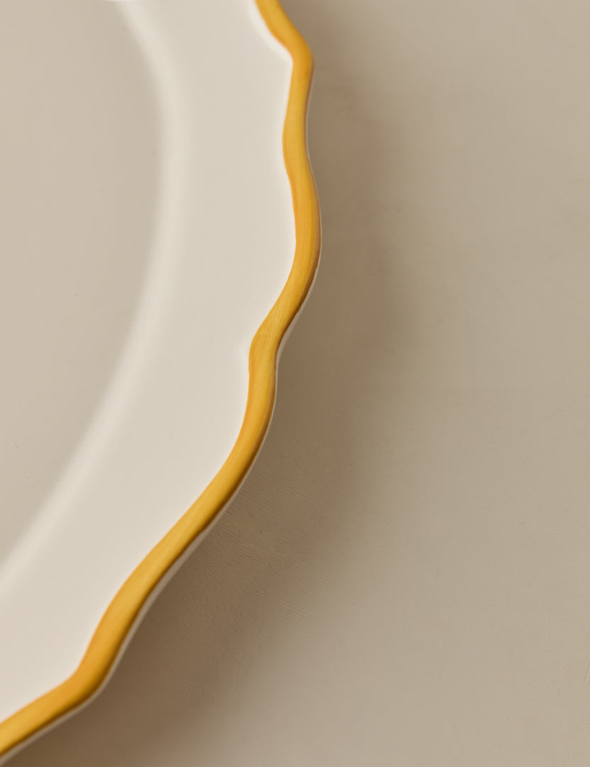 #color::giovanna-in-yellow #style::oval-platter
