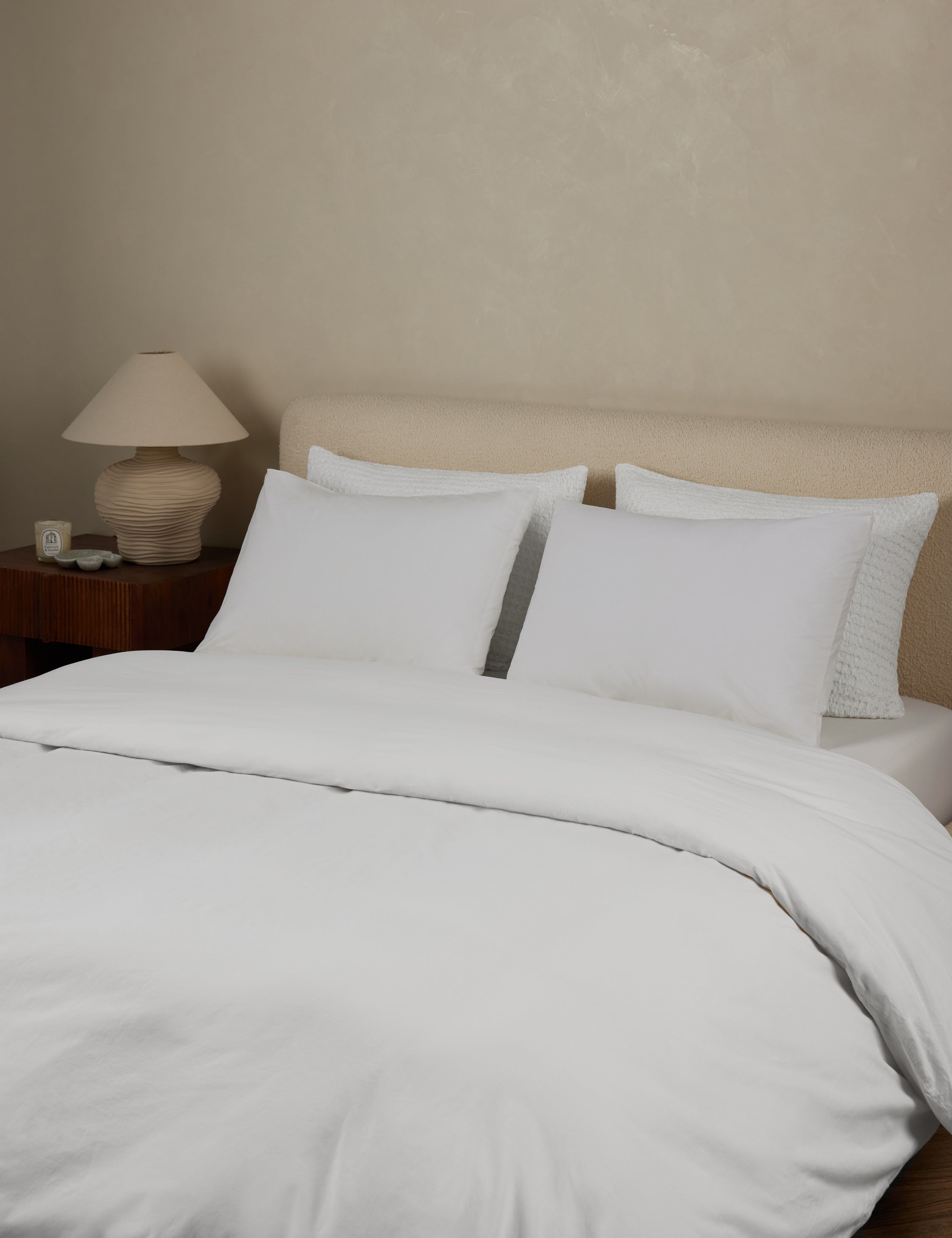 #color::white #size::full-queen #size::king-cal-king #type::duvet-cover #type::duvet-set