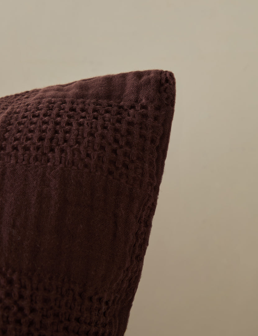 #color::merlot #size::standard #size::king #size::euro