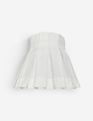 #color::white #size::small