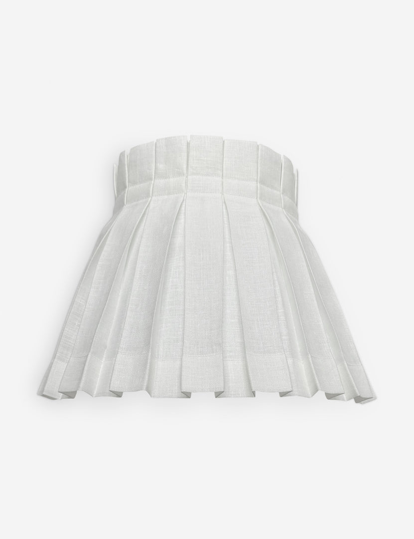 #color::white #size::large