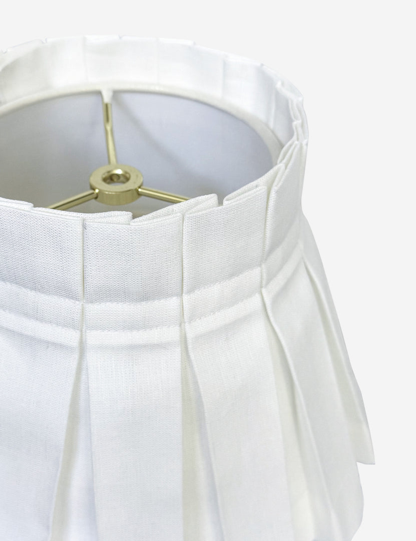 #color::white #size::small #size::large