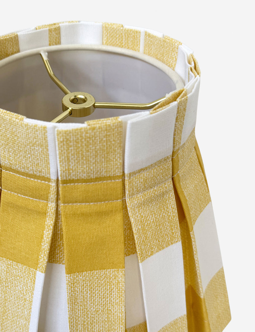 #color::yellow #size::small #size::large