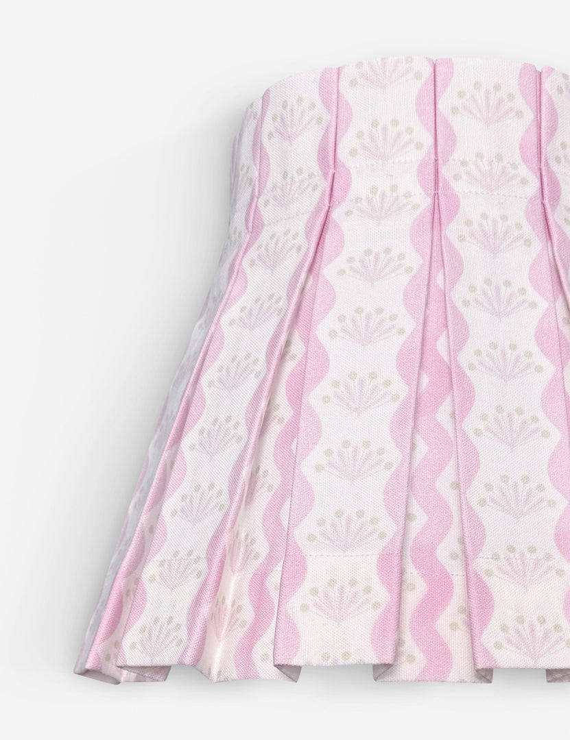 #color::pink #size::small #size::large