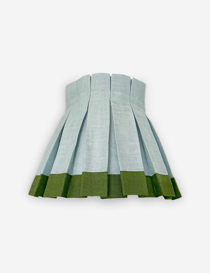 #color::seafoam-and-forest #size::small