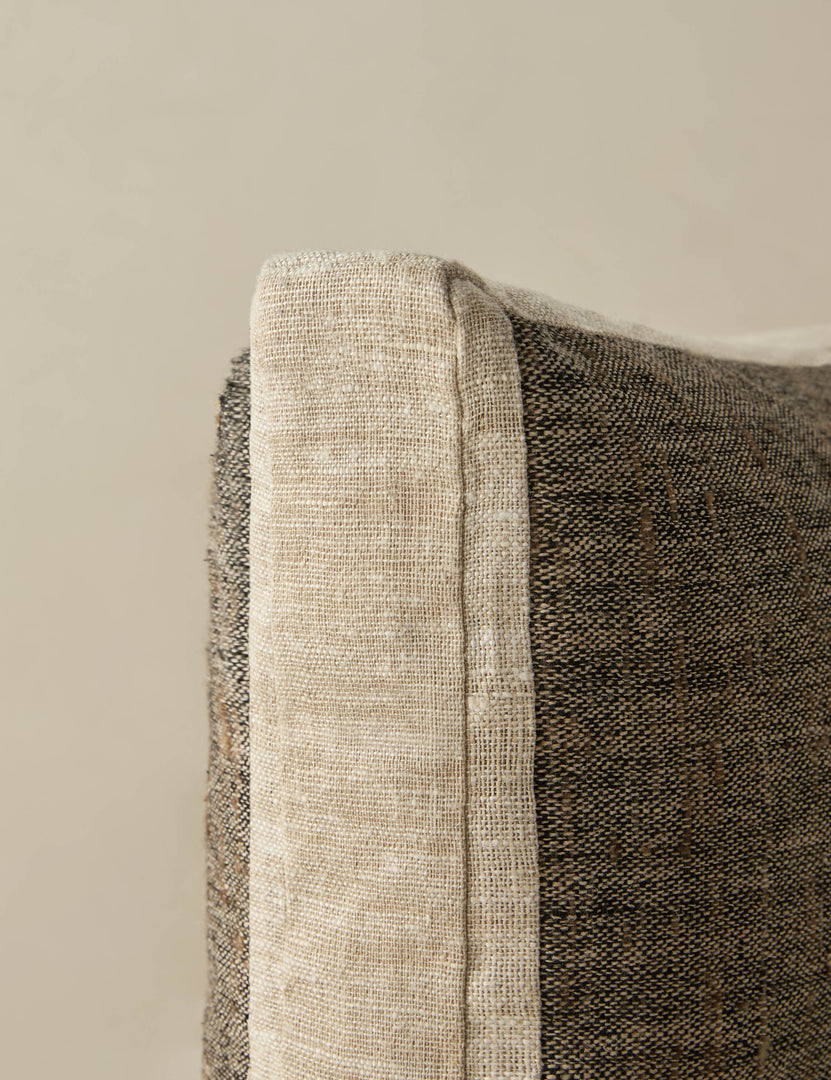 #color::black #style::square #style:lumbar