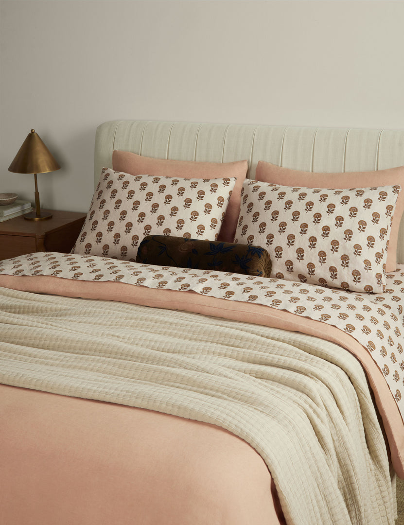 #color::marigold #size::queen #size::king #size::cal-king