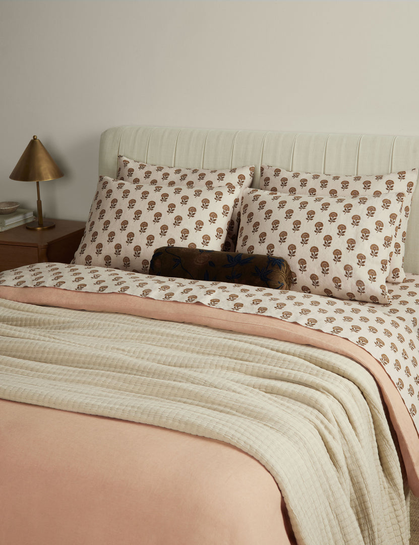 #color::marigold #size::standard #size::king #size::euro