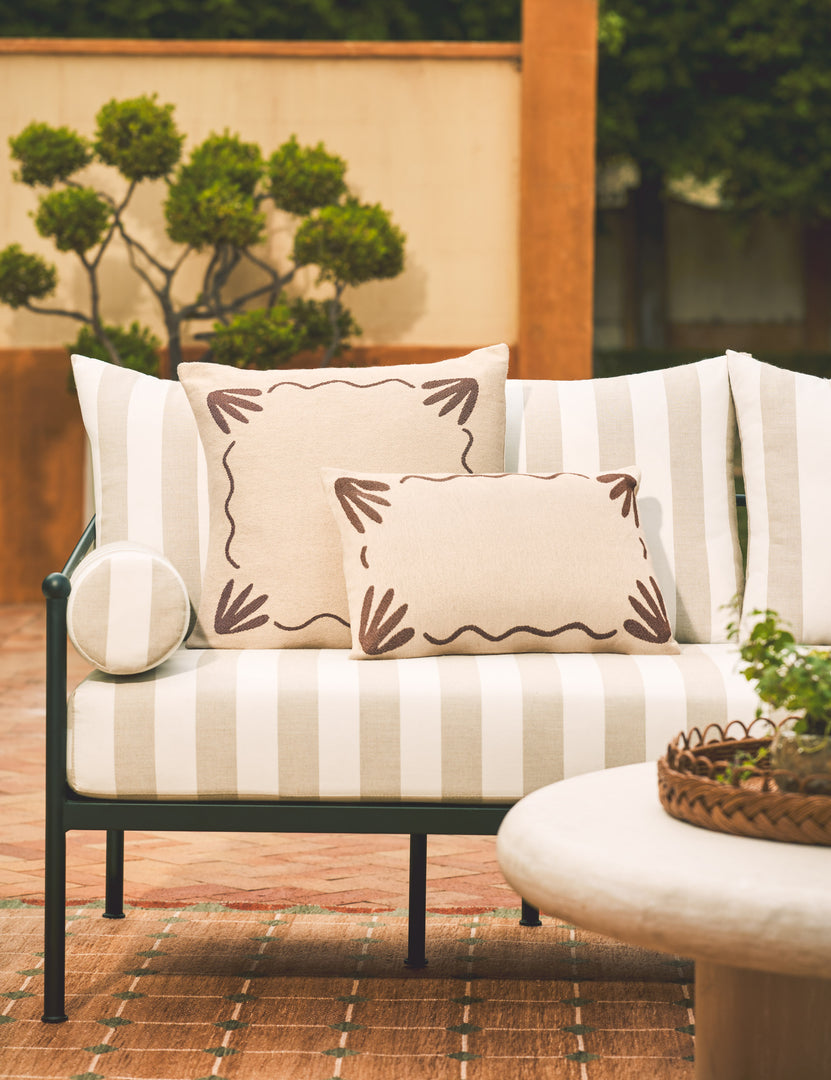 #color::brown #style::square #style::lumbar