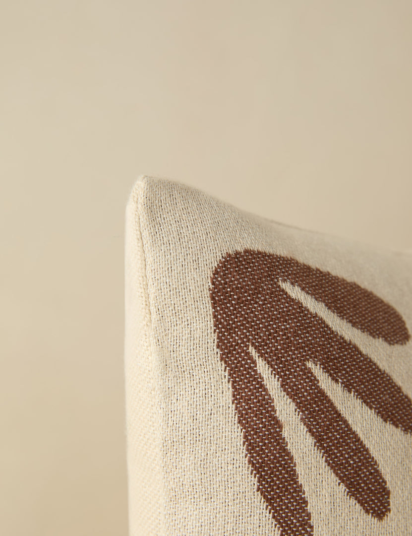 #color::brown #style::lumbar 