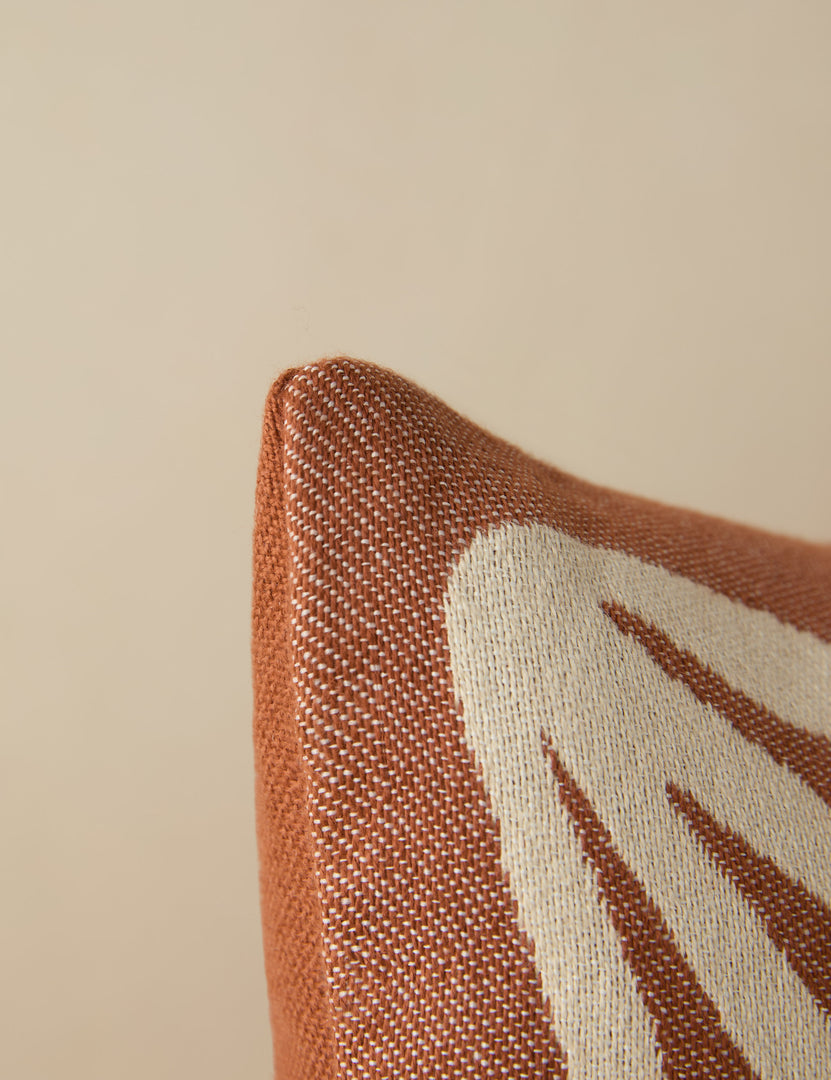 #color::rust #style::lumbar