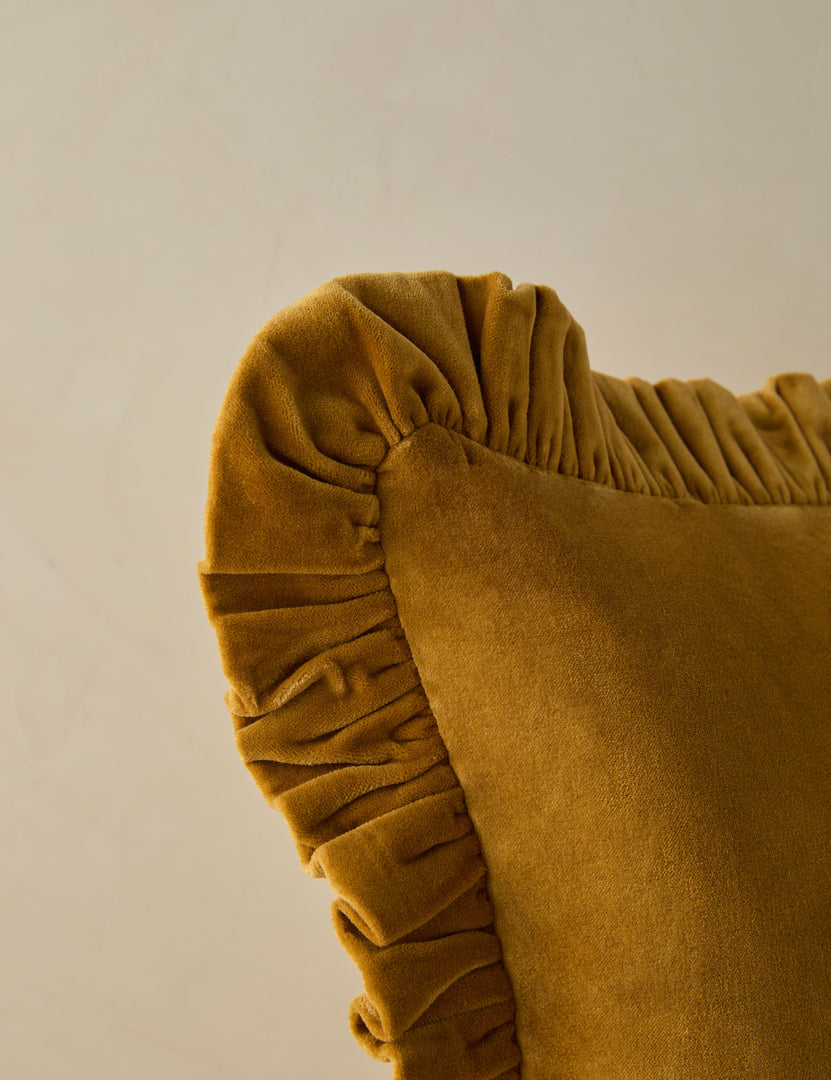 #color::mustard #style::square #style::lumbar #fill type::with-feather-down-insert #fill type::pillow-cover-only 