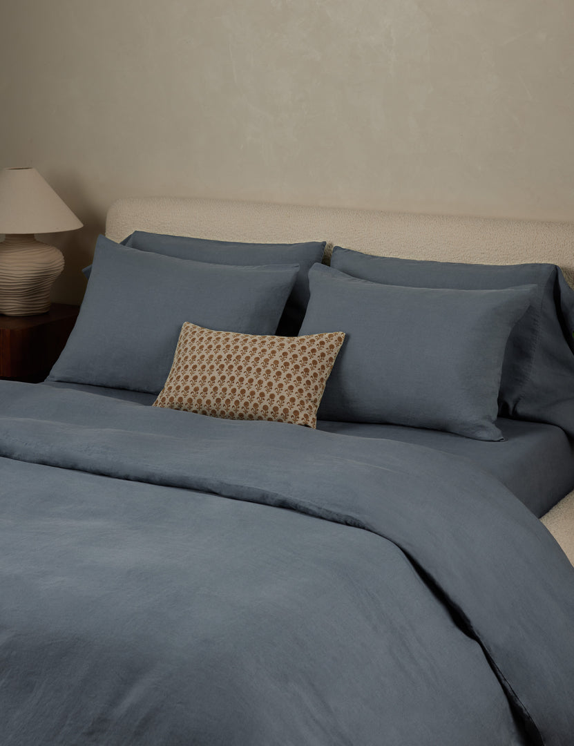 #color::dusty-blue #size::standard