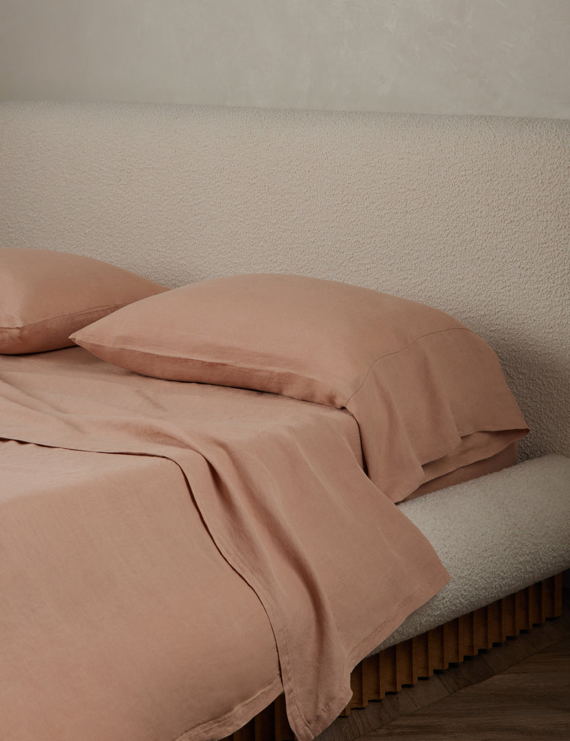 #color::blush #size::king #size::standard