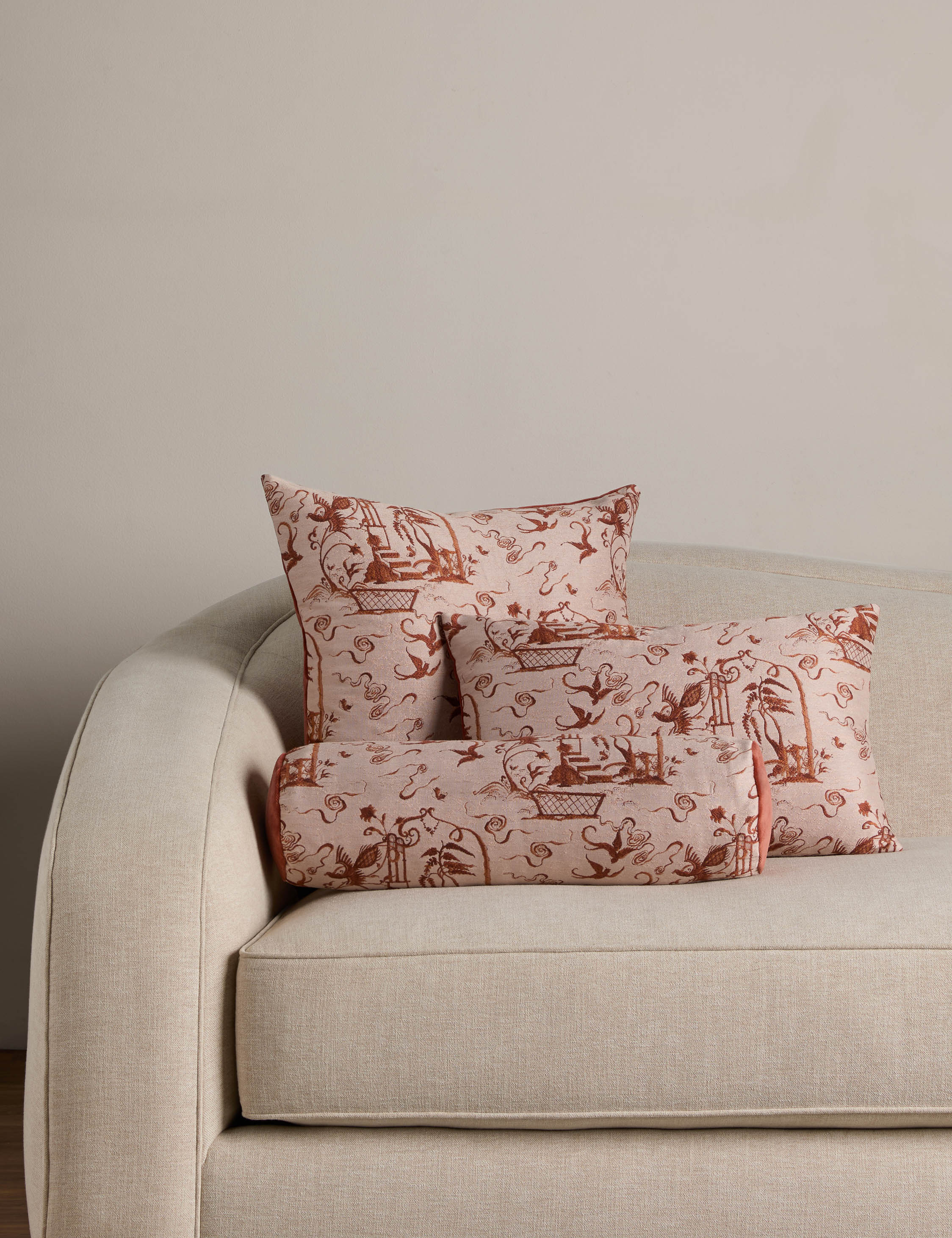 #color::henna #style::square #style::lumbar #style::bolster