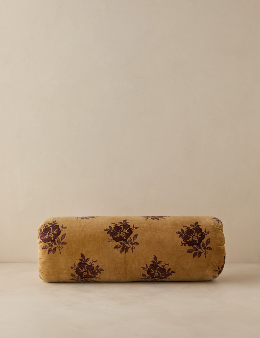 #color::sand #style::bolster #fill type::with-insert