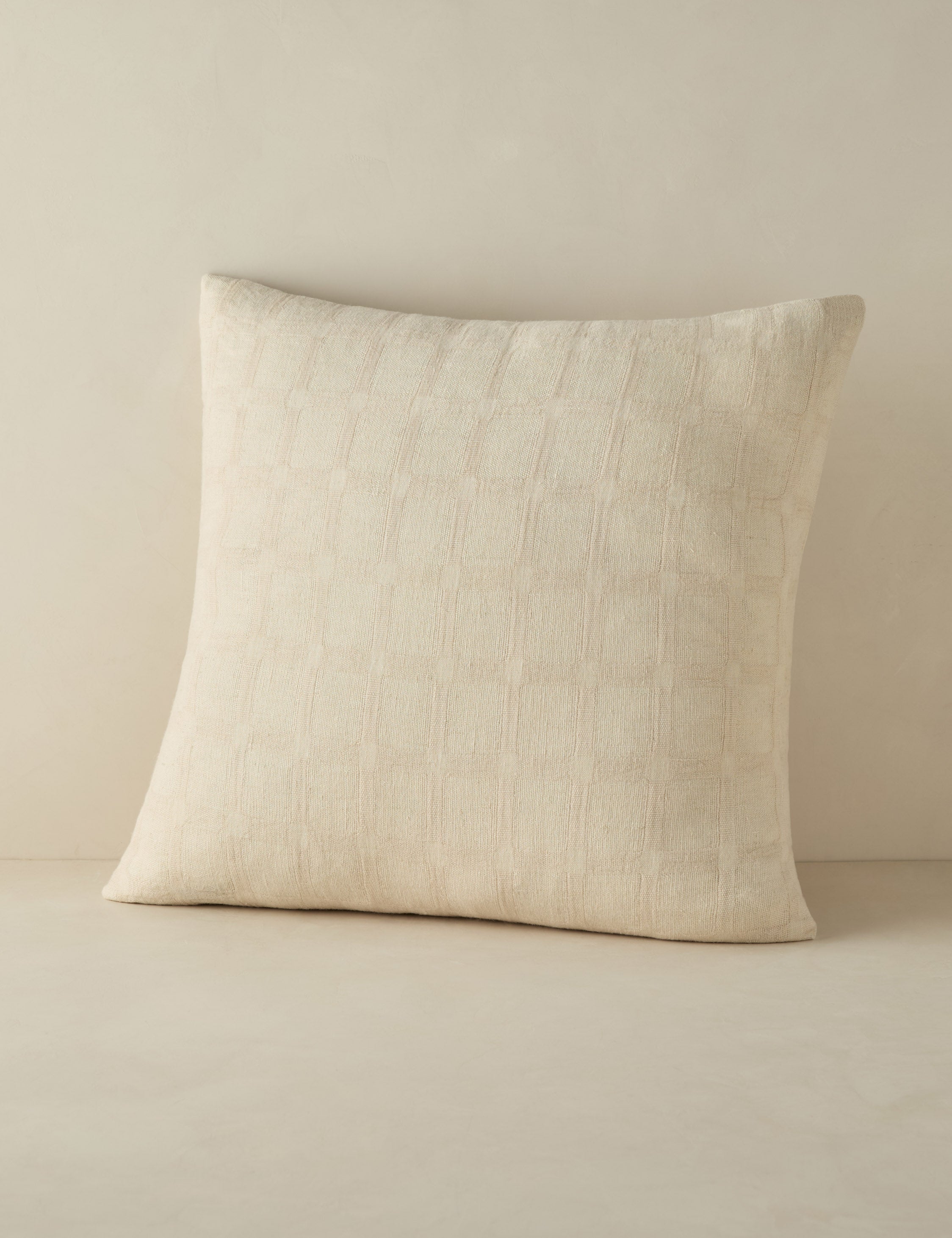#color::cream #size::euro 