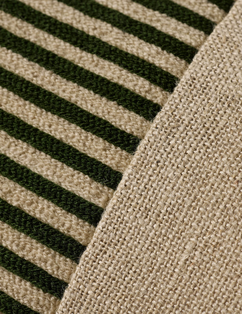 #color::green #style::long-lumbar #fill type::down #fill type::polyester