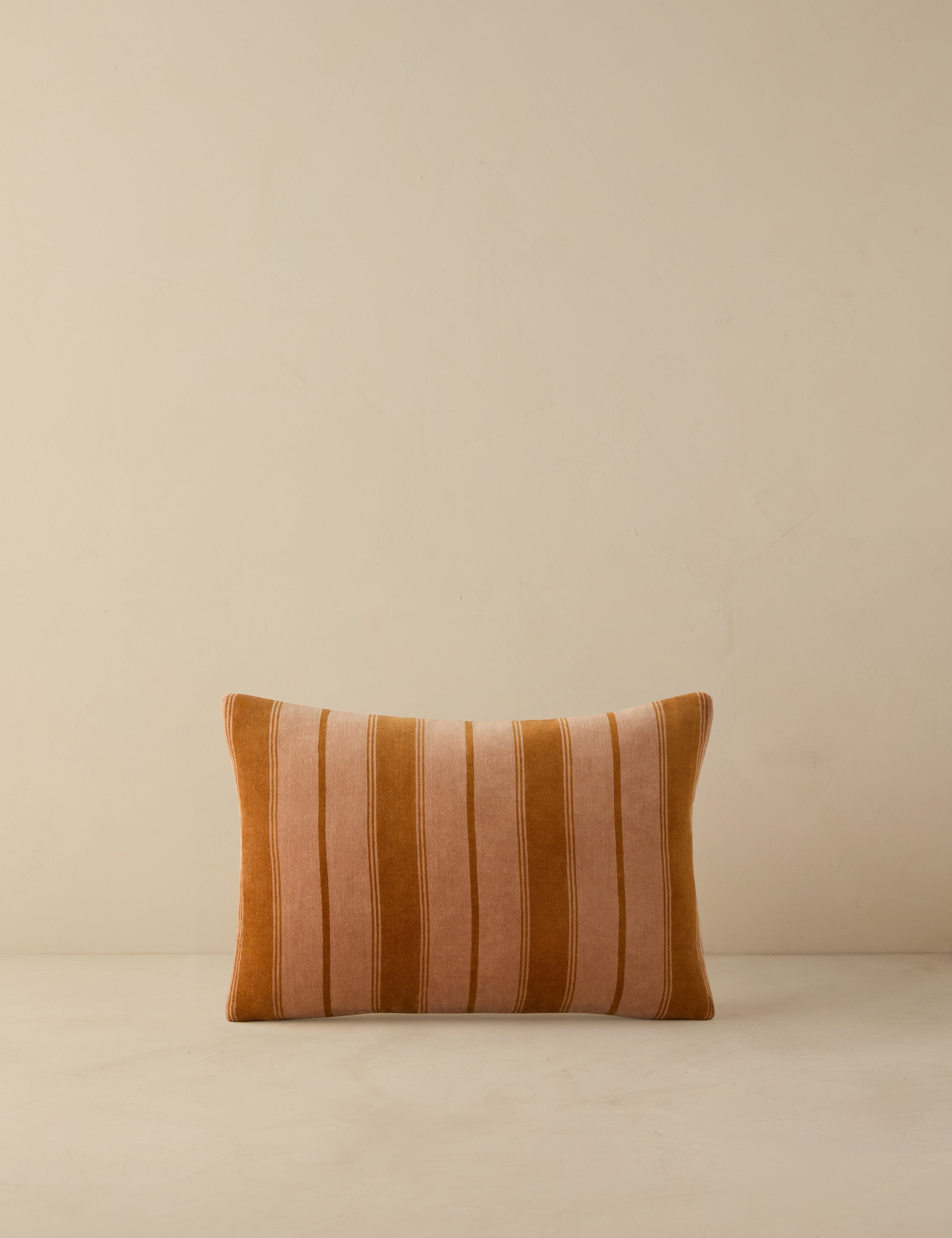 #color::marigold-and-blush #style::lumbar