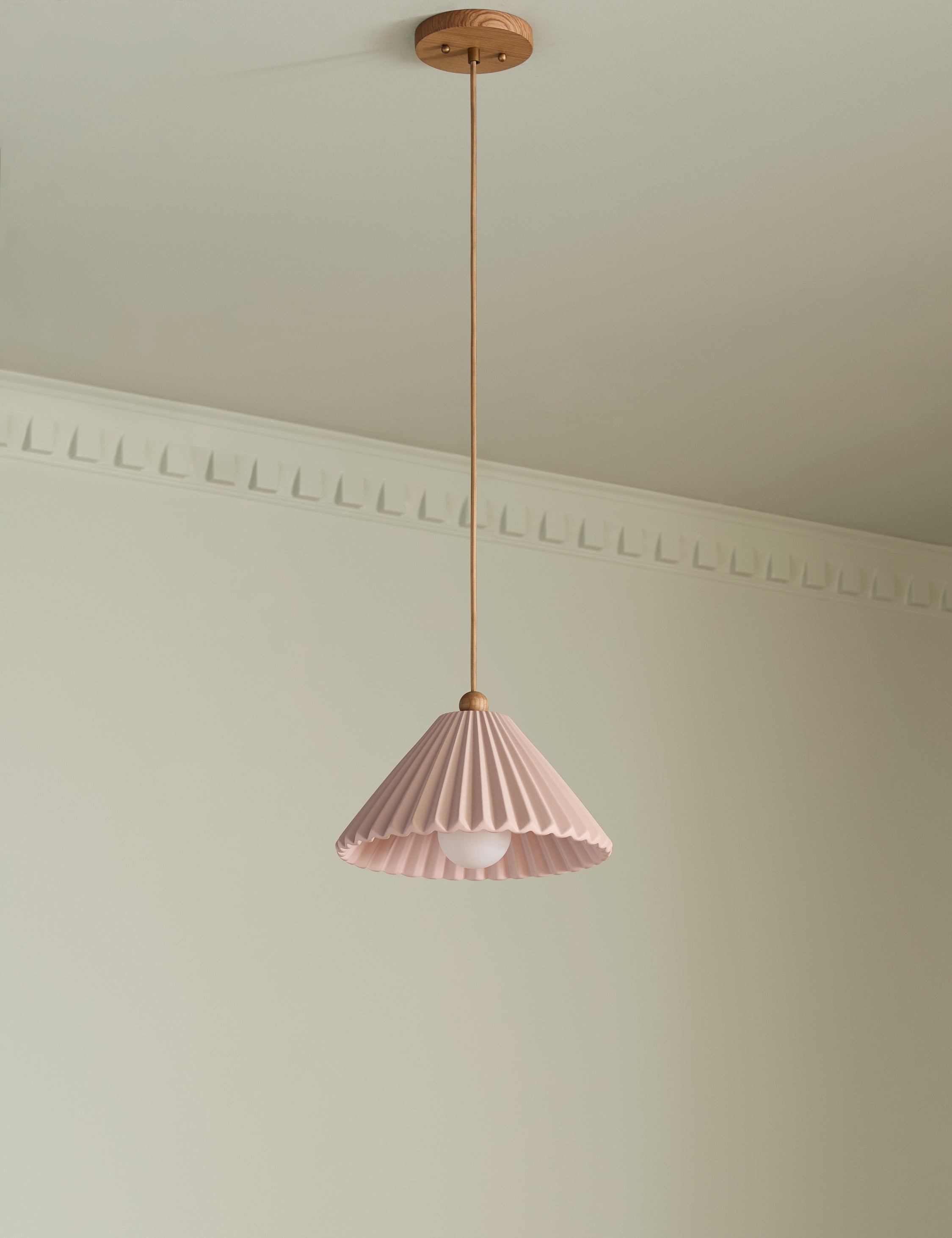 #color::blush #size::12"dia #finish::honey-oak
