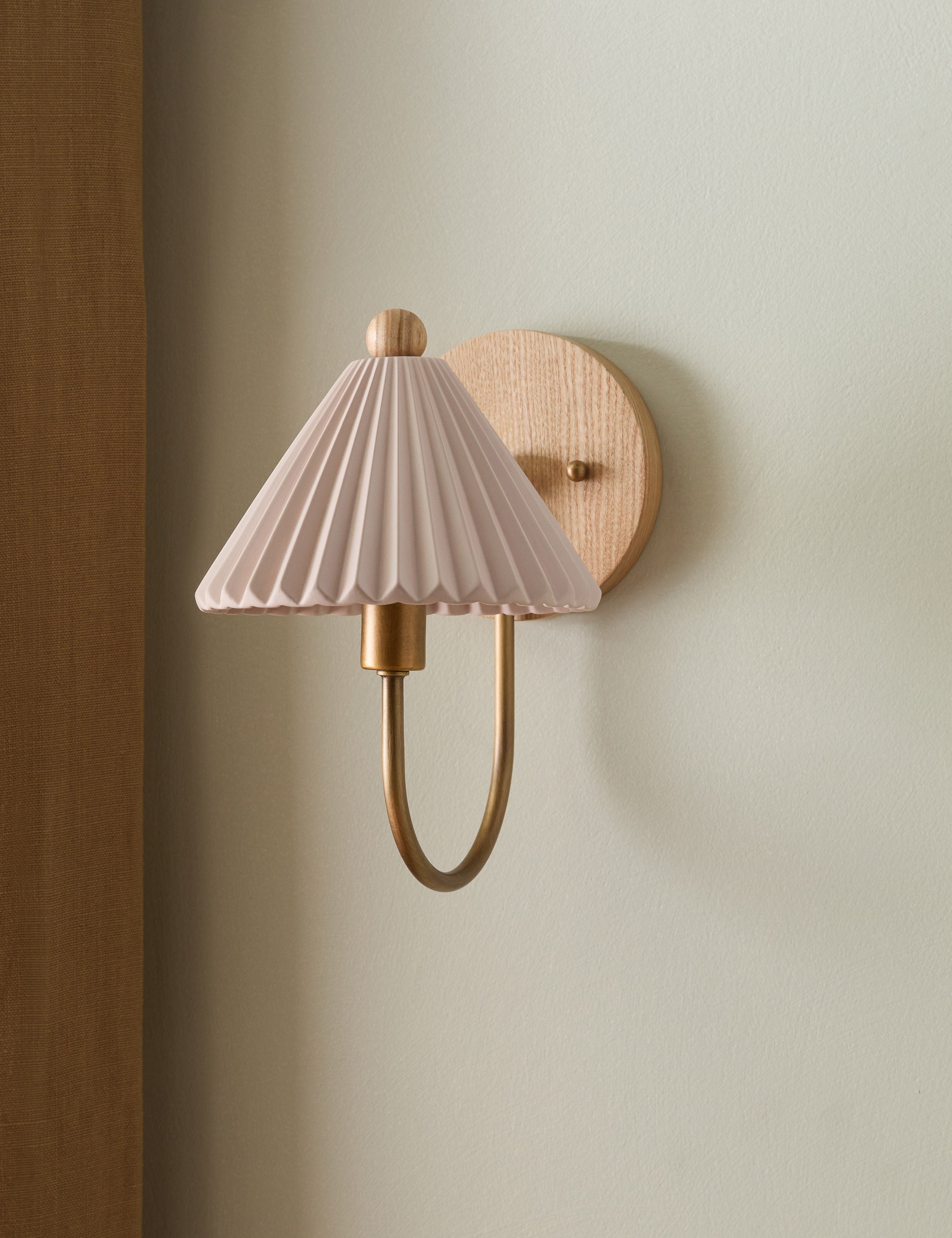 #color::blush #finish::honey-oak