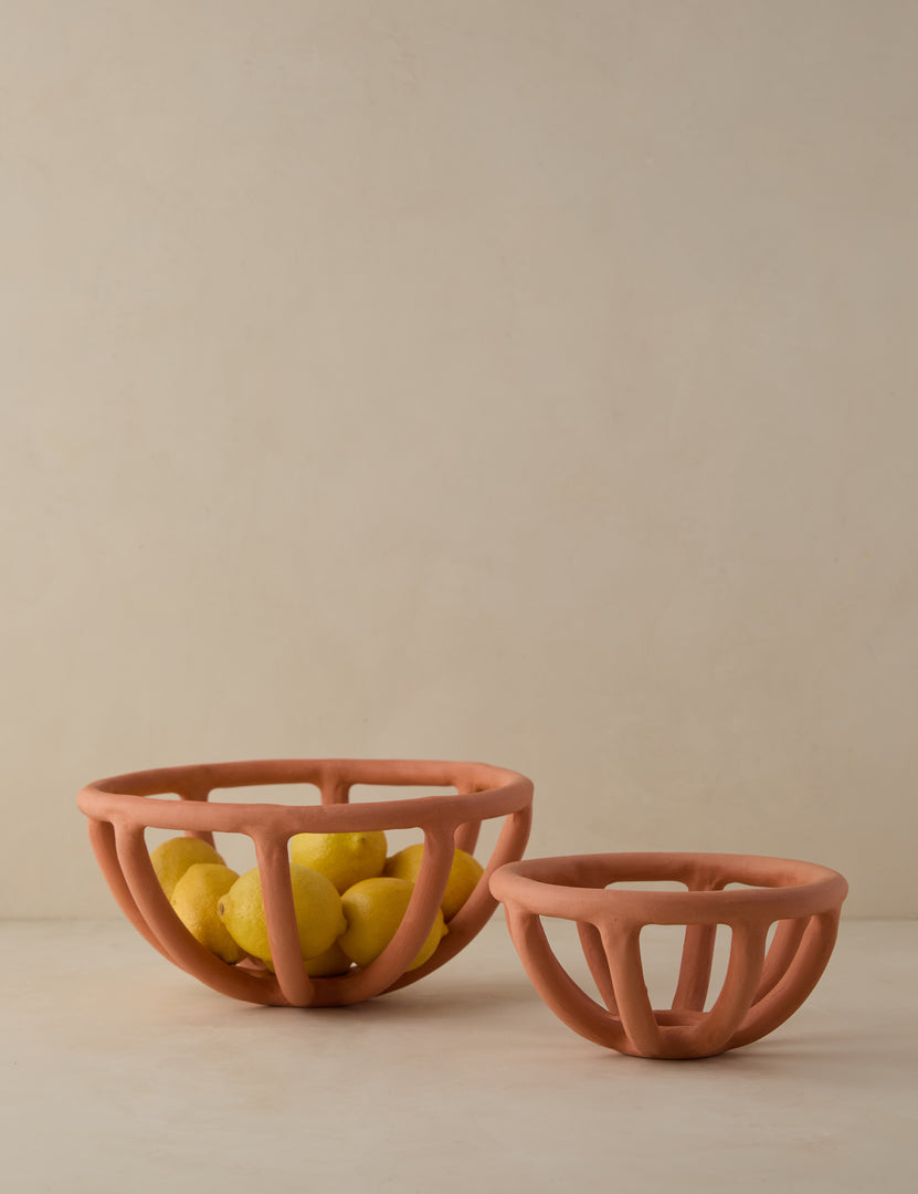#color::terracotta #size::small #size::large