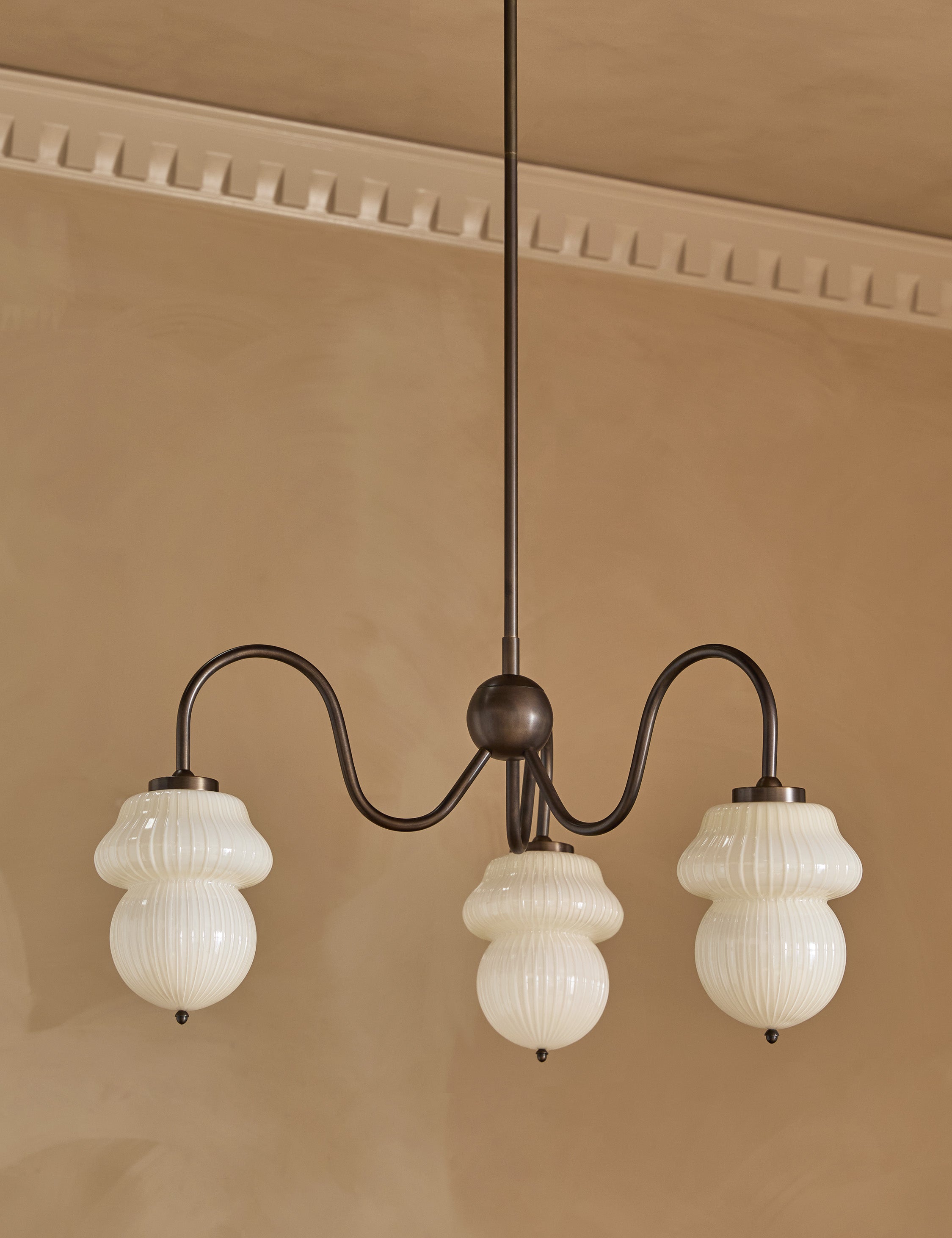 #color::antique-bronze #size::30-dia