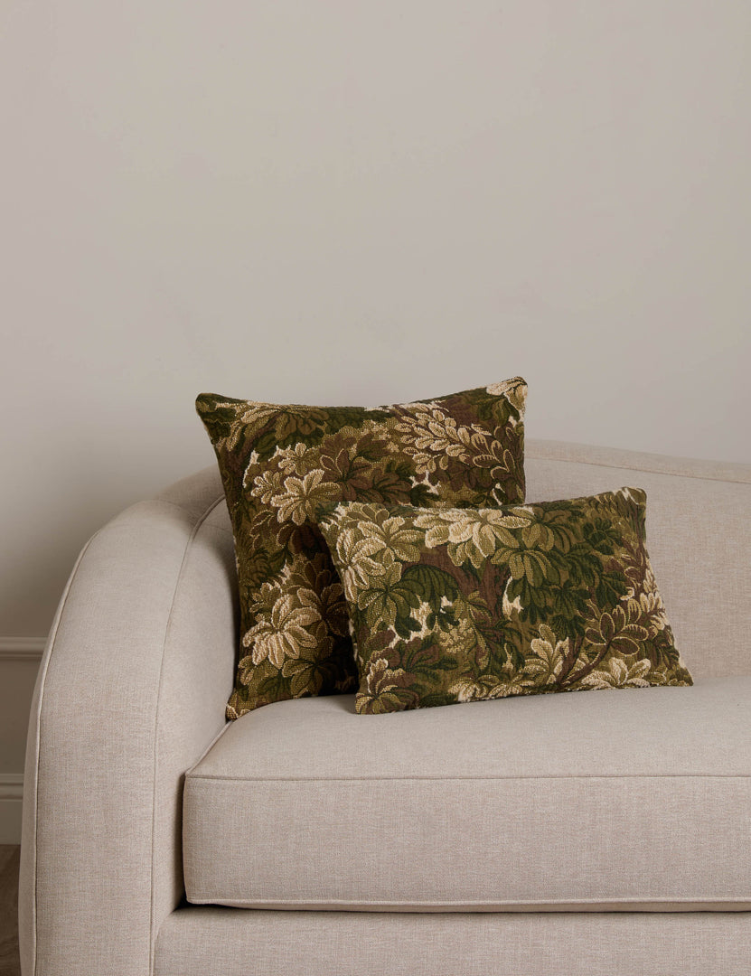 #color:moss #style::square  #style::lumbar