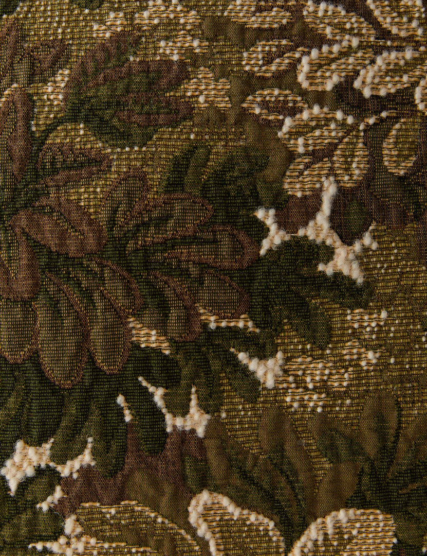 #color:moss #style:square  #style::lumbar