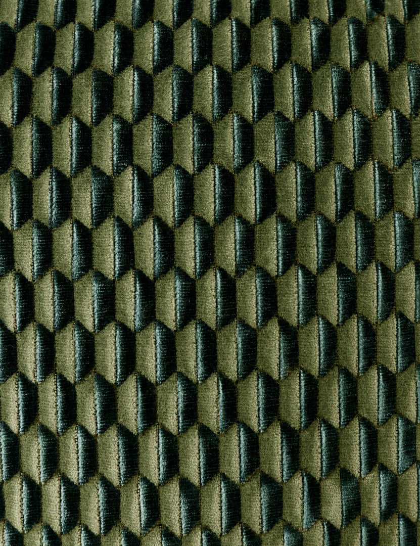 #color::emerald #style::square #style::lumbar