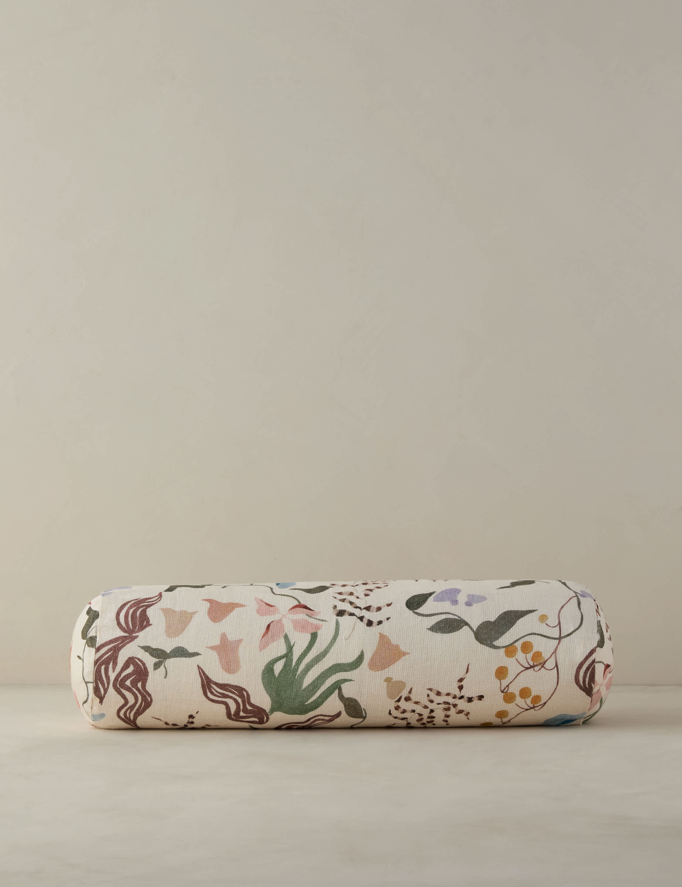 #color::ivory #style::bolster