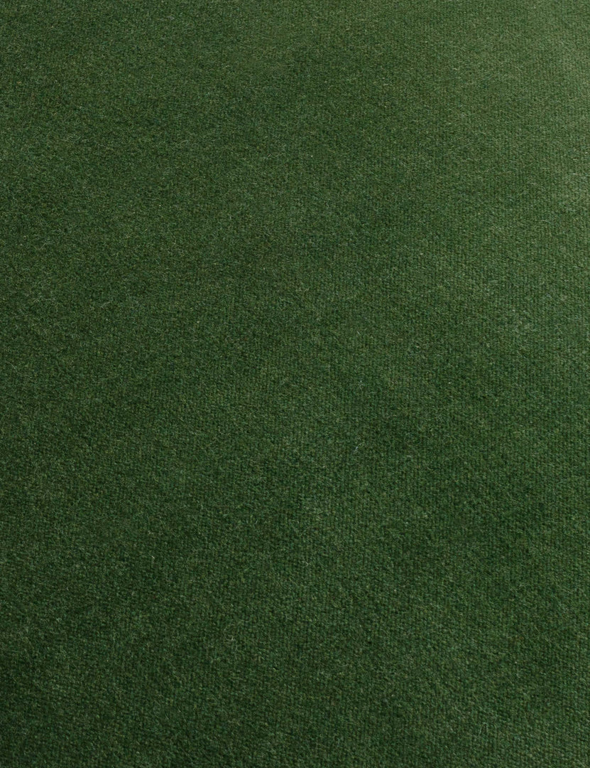 #color::medium-green #size::18--x-18- #size::20--x-20- #size::22--x-22- #insert::down #insert::polyester