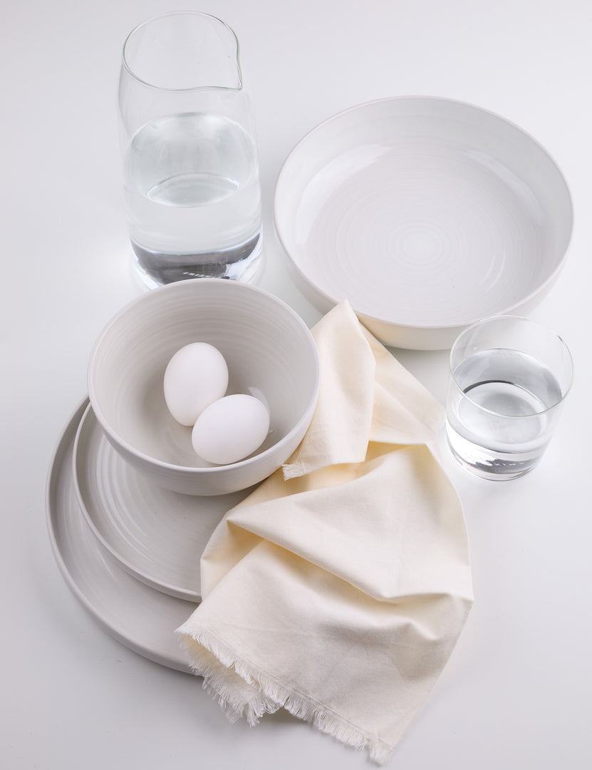 #color::bone #style::16-piece-set