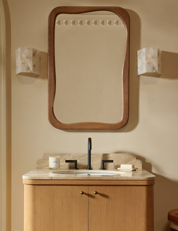 #color::alabaster #size::small