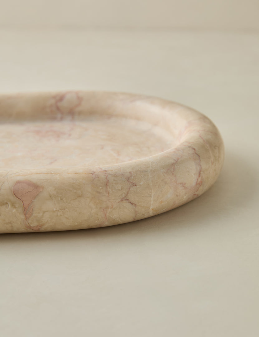 #color::natural | Close up of the Besser oval marble tray.