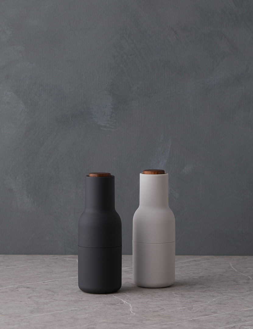 #color::black-and-ash  | Black and white salt and pepper bottle grinders