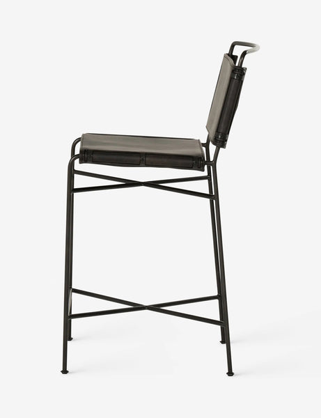 #color::black #size::counter