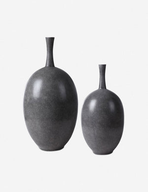 Ema light gray vases with narrow necks and a marbled glaze