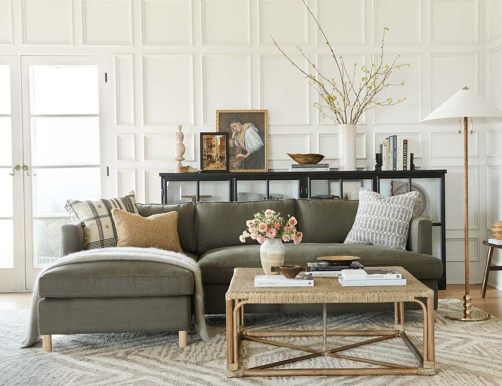 #color::cream #size::square