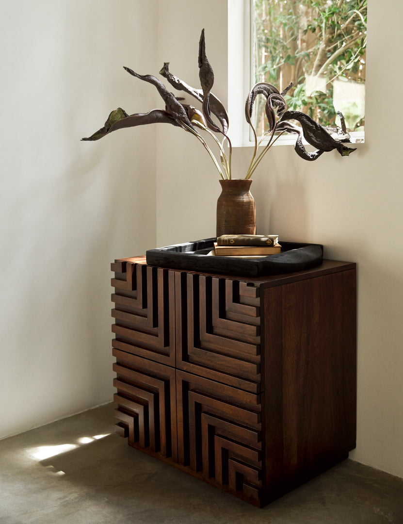 Cinzia Nightstand