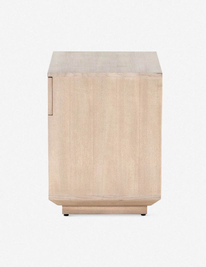 Moneo Nightstand