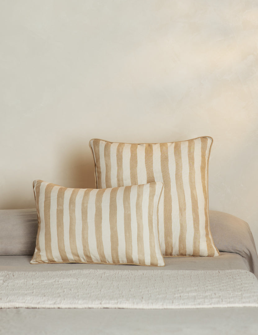 #color::natural-and-ivory #style::square #fill type::with-feather-down-insert  #fill type::pillow-cover-only