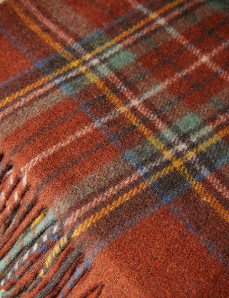 #color::stewart-royal-antique-tartan