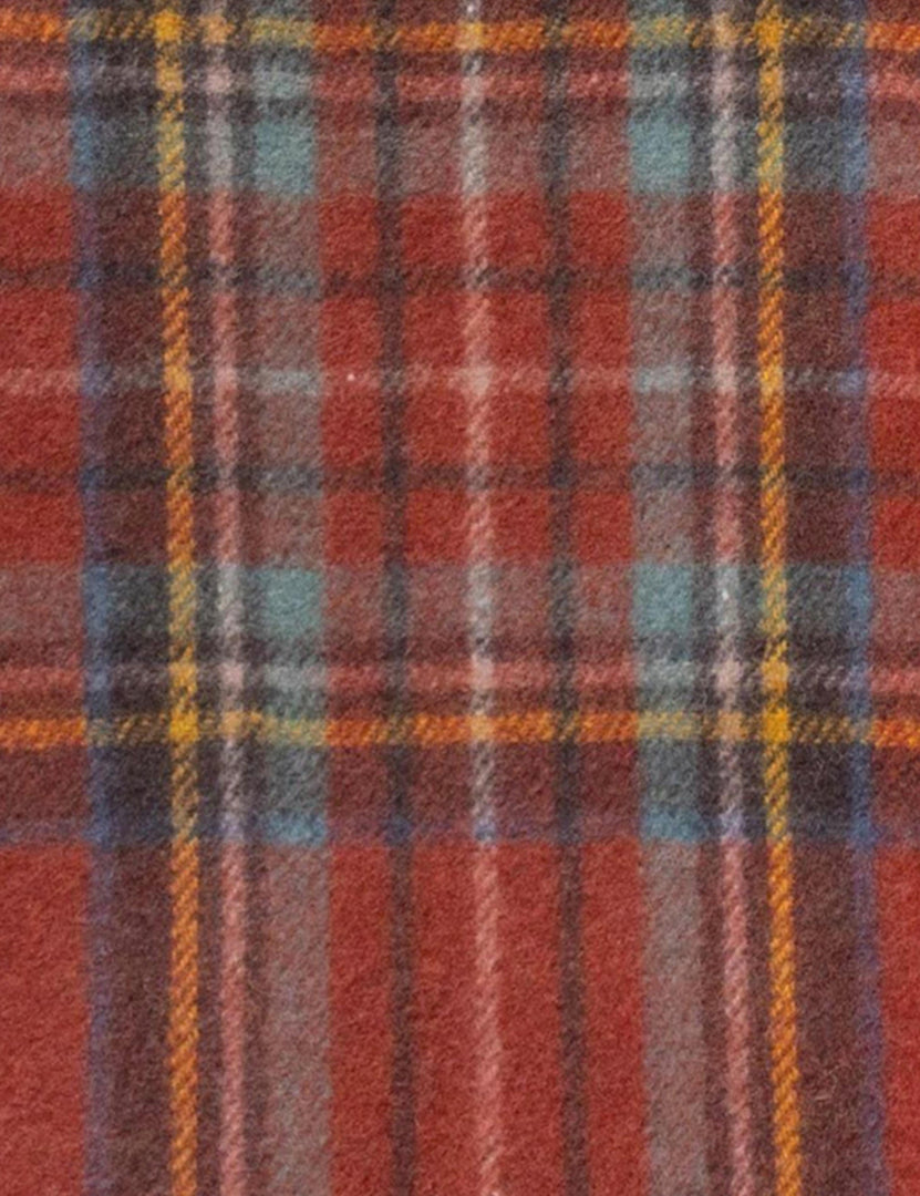 #color::stewart-royal-antique-tartan