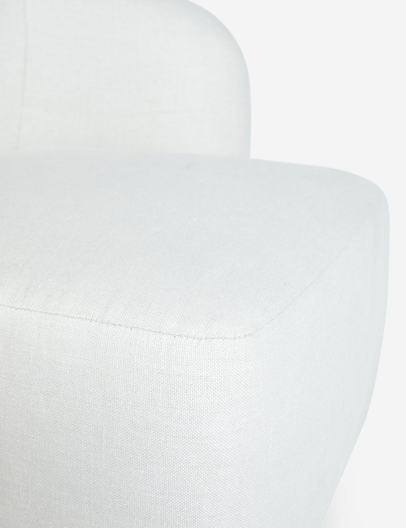 #color::natural | Close-up of the natural linen fabric